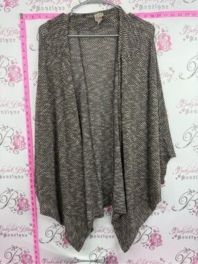 Como Vintage Open-Front Diamond Knit Cardigan in Brown and Cream